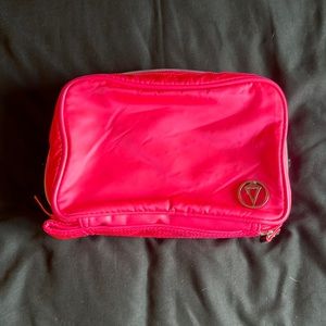 Ivivva Athletics Hanging Travel Kit